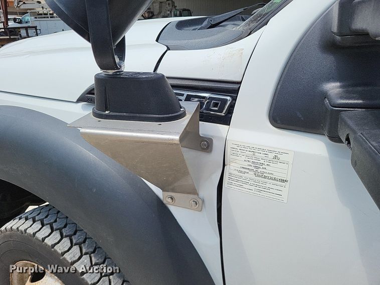 image for item LS9547 2012 Ford F550 Super Duty XL  bucket truck