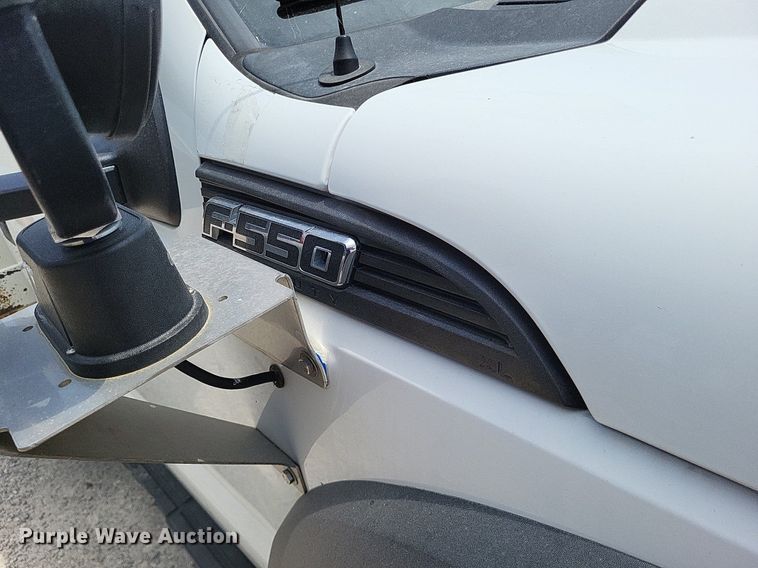 image for item LS9547 2012 Ford F550 Super Duty XL  bucket truck