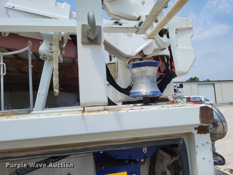 image for item LS9547 2012 Ford F550 Super Duty XL  bucket truck