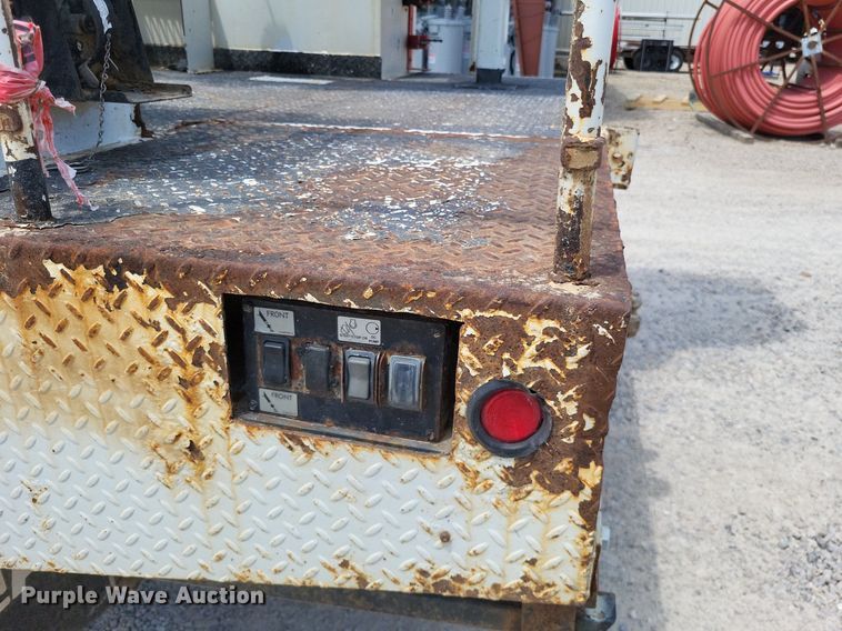 image for item LS9547 2012 Ford F550 Super Duty XL  bucket truck