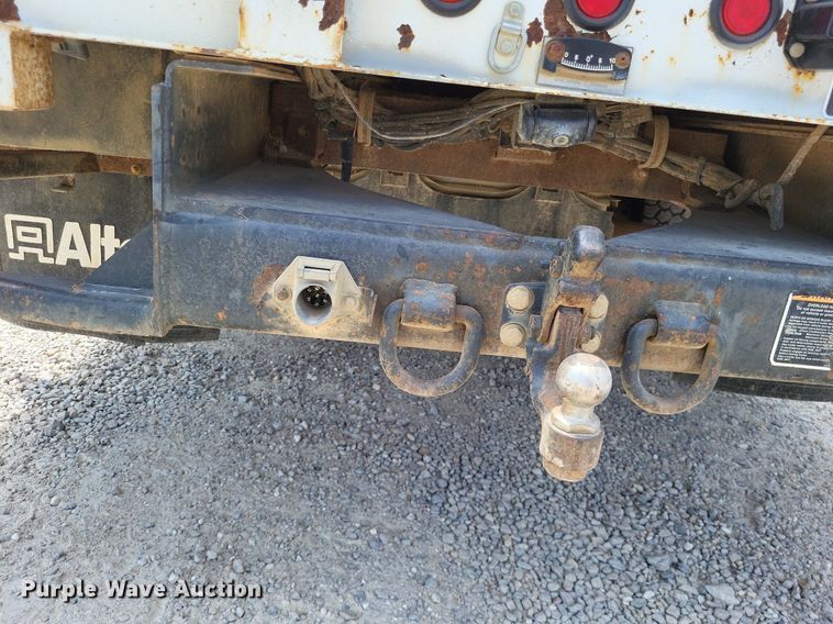 image for item LS9547 2012 Ford F550 Super Duty XL  bucket truck