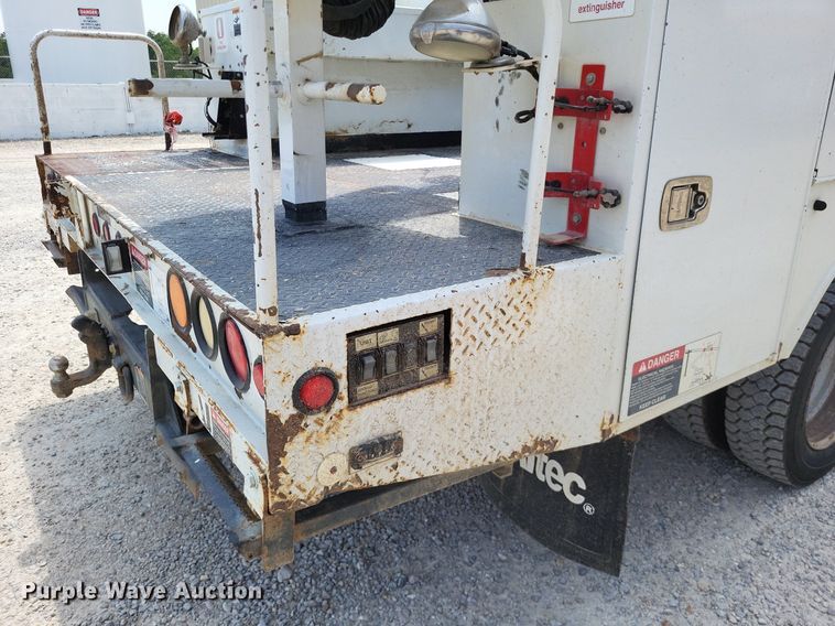 image for item LS9547 2012 Ford F550 Super Duty XL  bucket truck