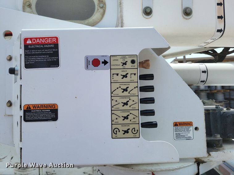 image for item LS9547 2012 Ford F550 Super Duty XL  bucket truck