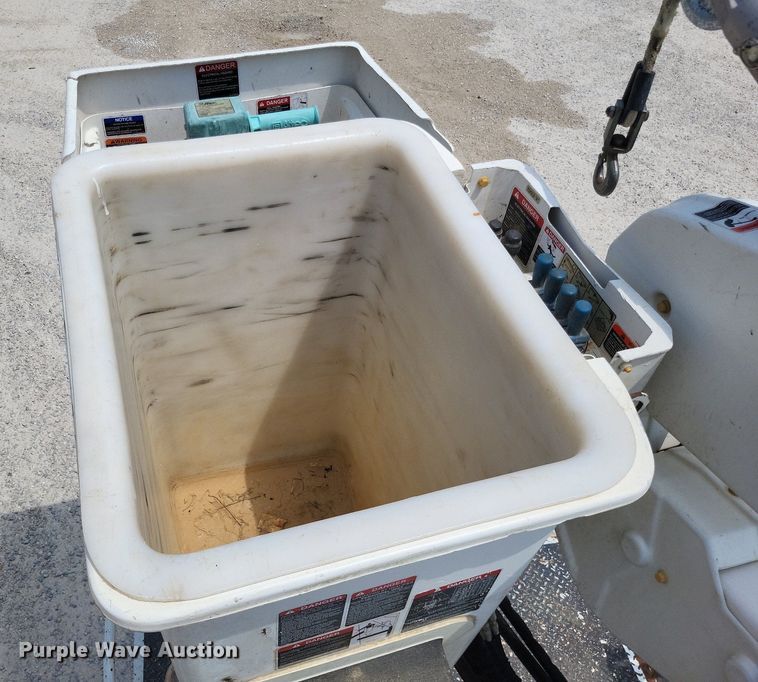 image for item LS9547 2012 Ford F550 Super Duty XL  bucket truck