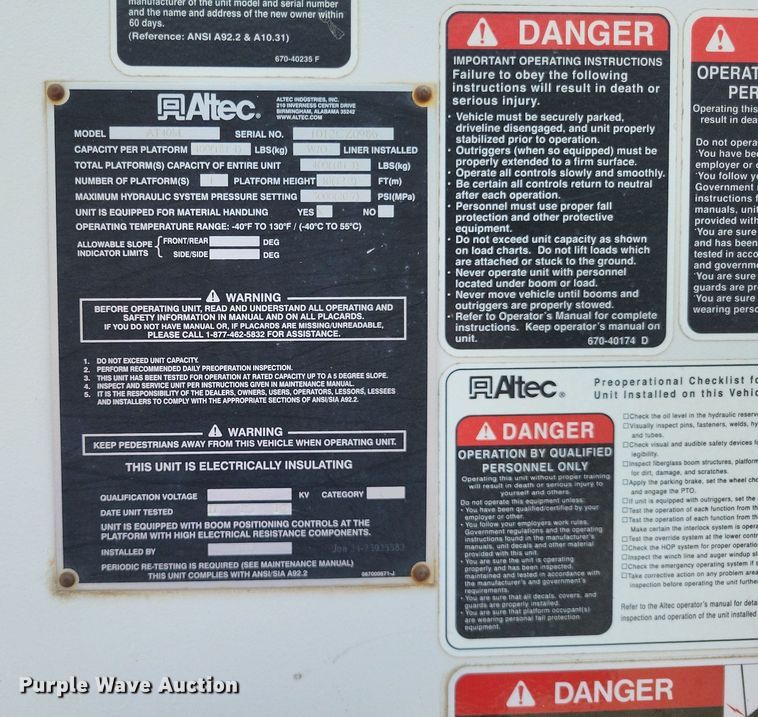 image for item LS9547 2012 Ford F550 Super Duty XL  bucket truck