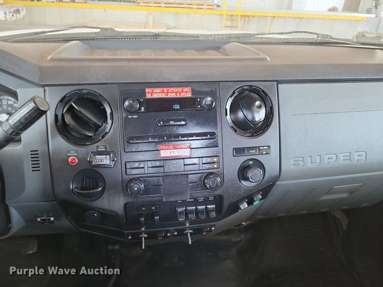 image for item LS9547 2012 Ford F550 Super Duty XL  bucket truck