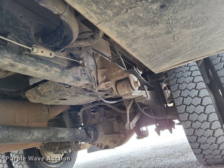 image for item LS9547 2012 Ford F550 Super Duty XL  bucket truck