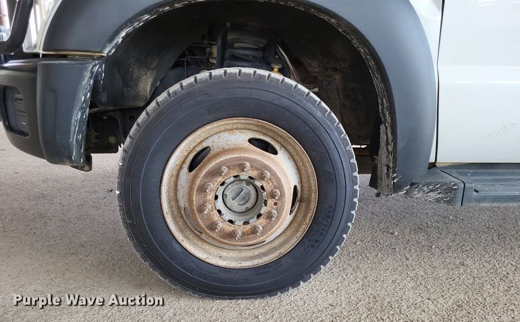 image for item LS9547 2012 Ford F550 Super Duty XL  bucket truck