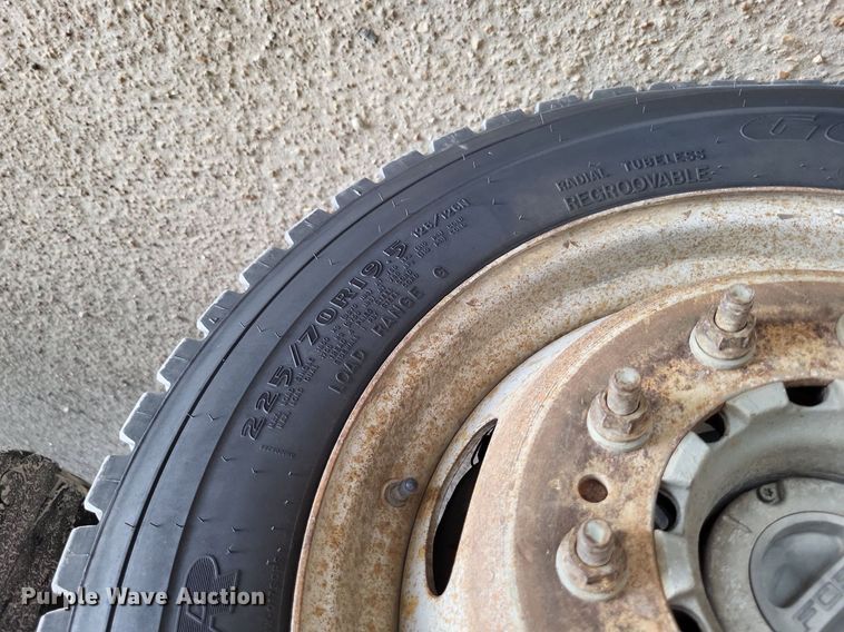 image for item LS9547 2012 Ford F550 Super Duty XL  bucket truck