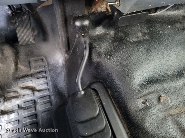 image for item LS9547 2012 Ford F550 Super Duty XL  bucket truck