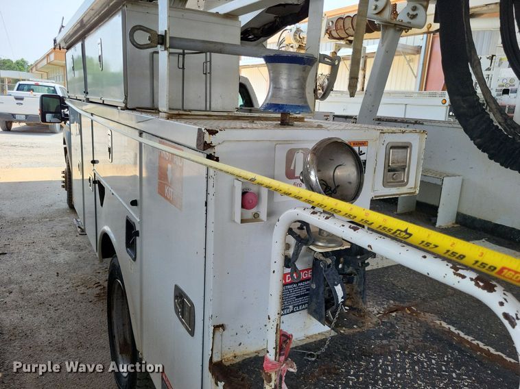 image for item LS9547 2012 Ford F550 Super Duty XL  bucket truck