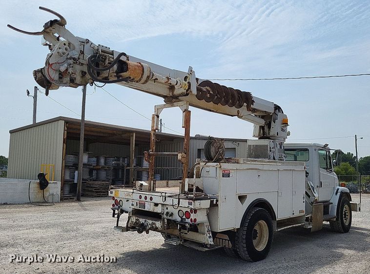 image for item LS9548 2003 Freightliner FL80  bucket truck