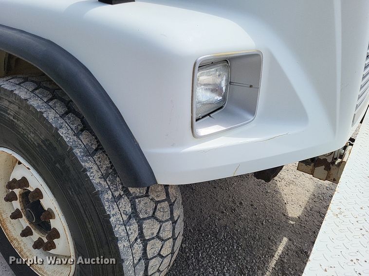 image for item LS9548 2003 Freightliner FL80  bucket truck