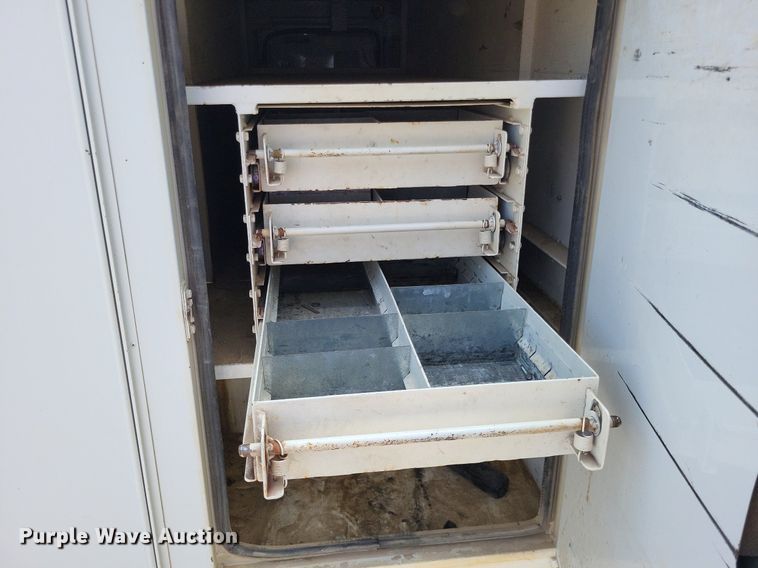 image for item LS9548 2003 Freightliner FL80  bucket truck