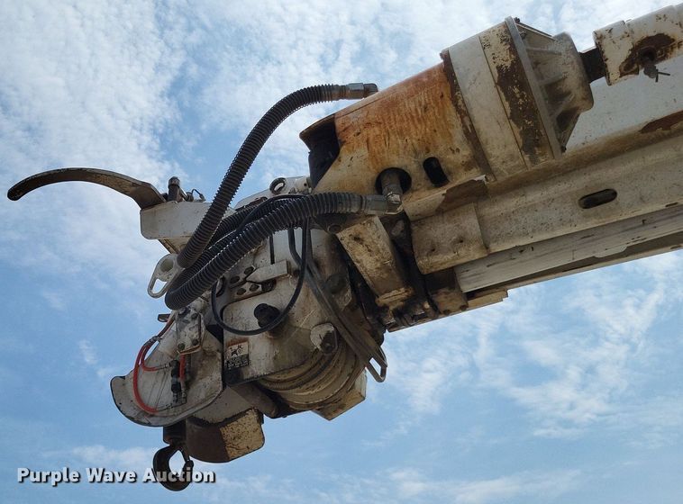 image for item LS9548 2003 Freightliner FL80  bucket truck