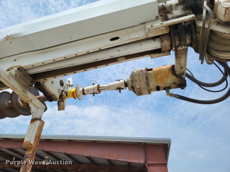 image for item LS9548 2003 Freightliner FL80  bucket truck