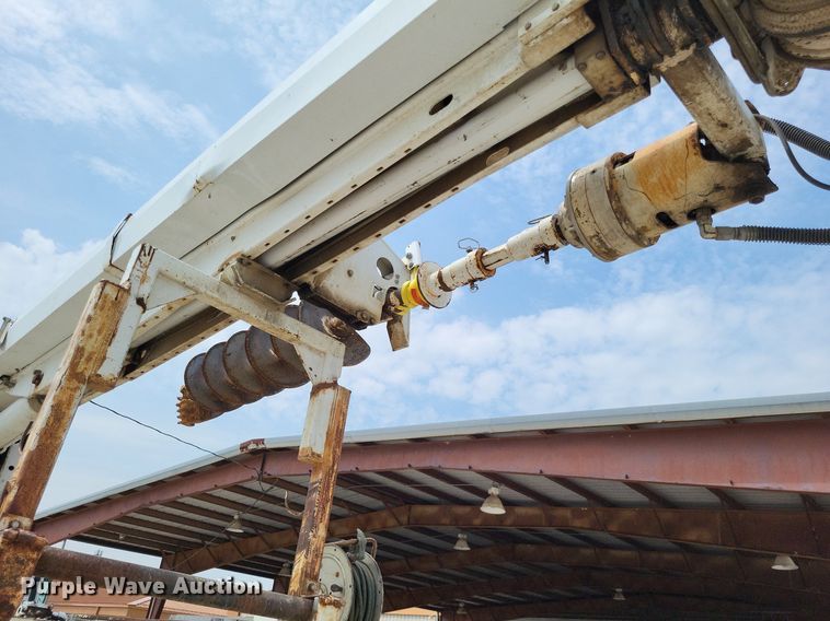 image for item LS9548 2003 Freightliner FL80  bucket truck