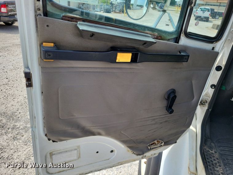 image for item LS9548 2003 Freightliner FL80  bucket truck