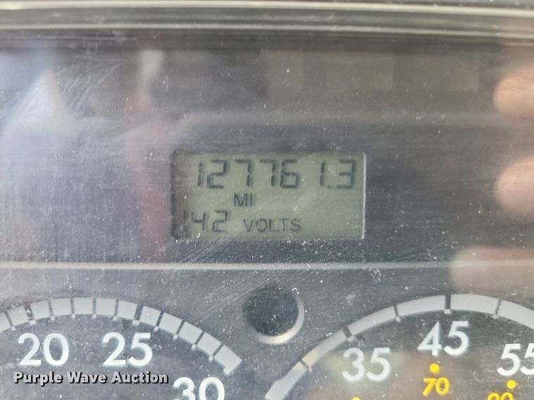 image for item LS9548 2003 Freightliner FL80  bucket truck