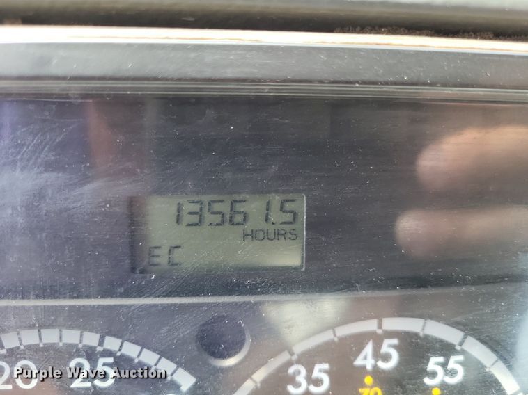 image for item LS9548 2003 Freightliner FL80  bucket truck