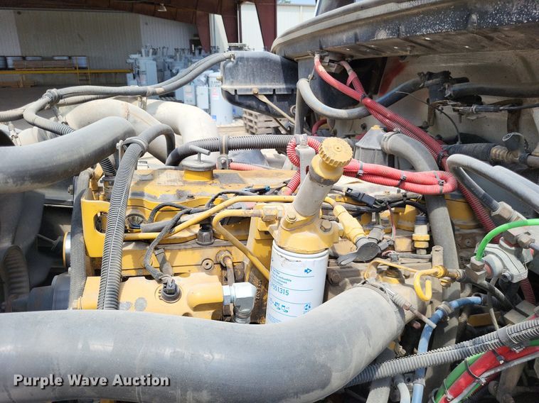 image for item LS9548 2003 Freightliner FL80  bucket truck