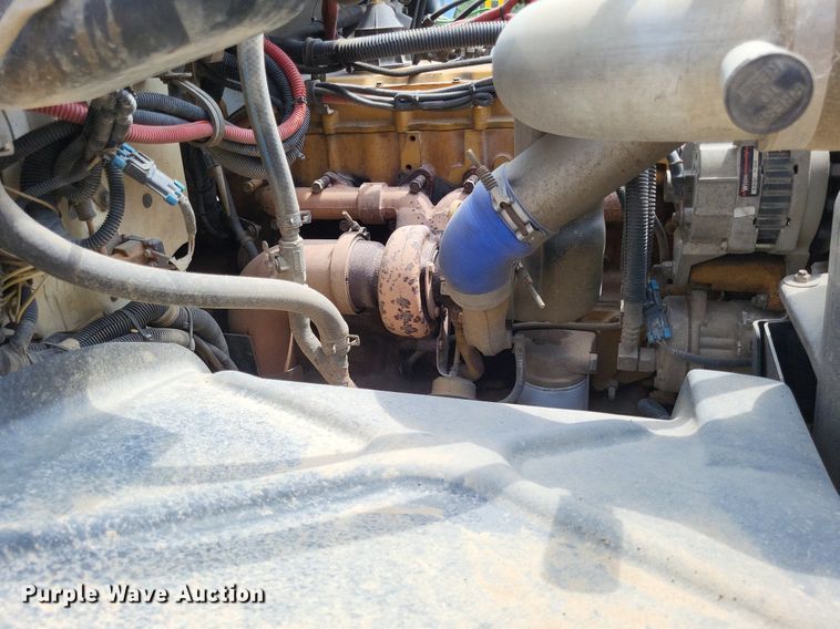 image for item LS9548 2003 Freightliner FL80  bucket truck