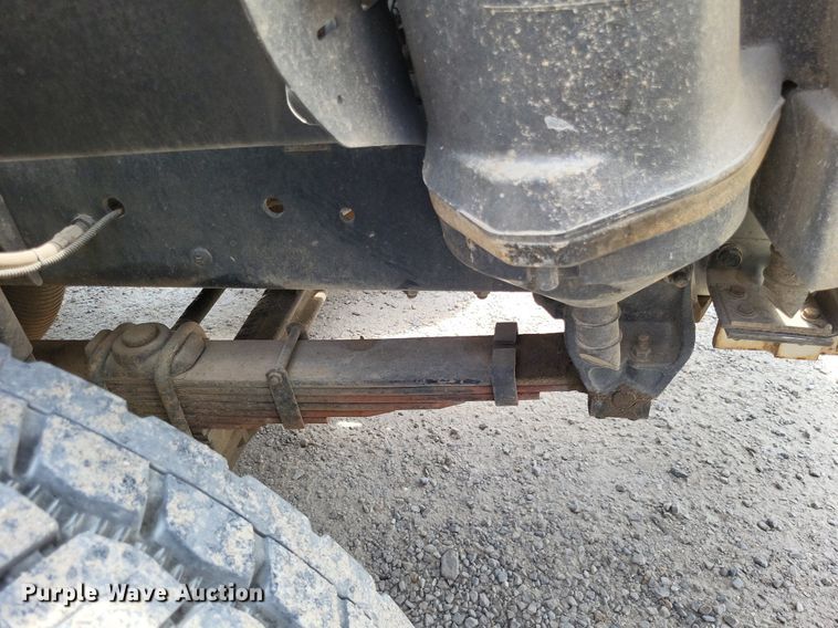 image for item LS9548 2003 Freightliner FL80  bucket truck