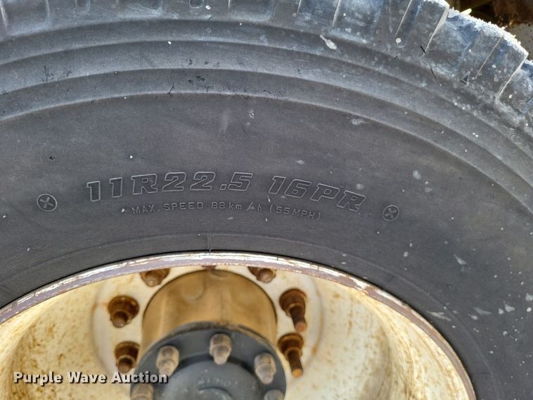 image for item LS9548 2003 Freightliner FL80  bucket truck