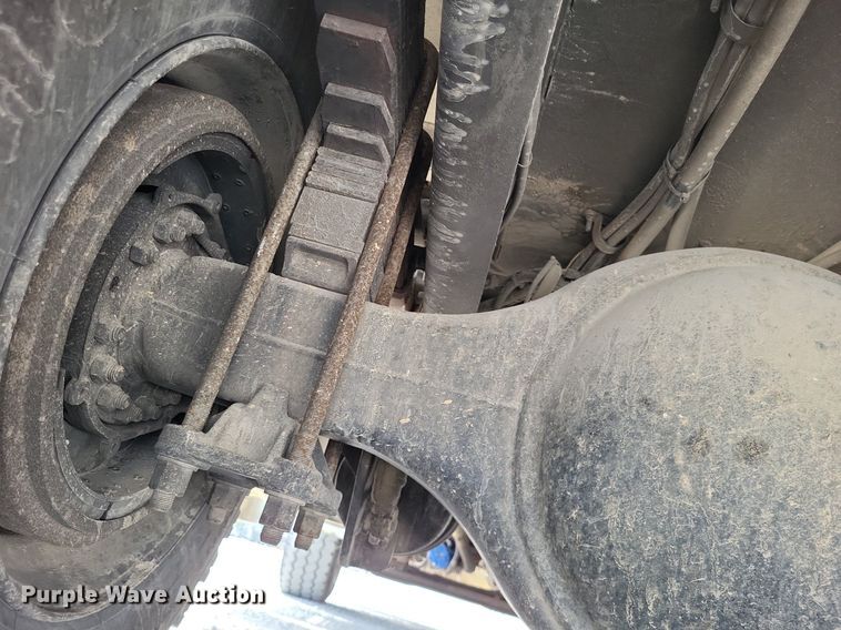 image for item LS9548 2003 Freightliner FL80  bucket truck