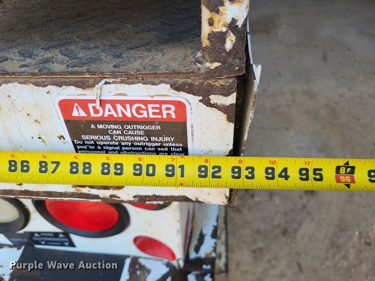 image for item LS9548 2003 Freightliner FL80  bucket truck