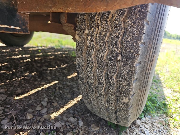 image for item LW9656 1993 Double L  utility trailer