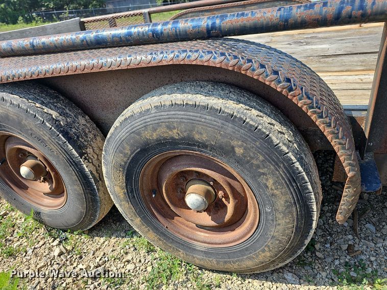 image for item LW9657 1999 Double L  utility trailer