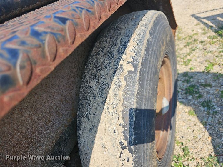 image for item LW9657 1999 Double L  utility trailer