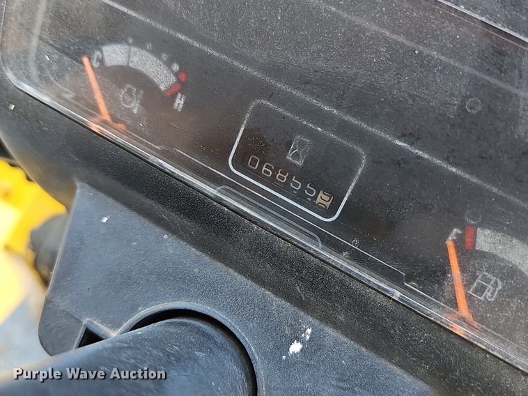 image for item LW9661 Caterpillar GPL40  forklift