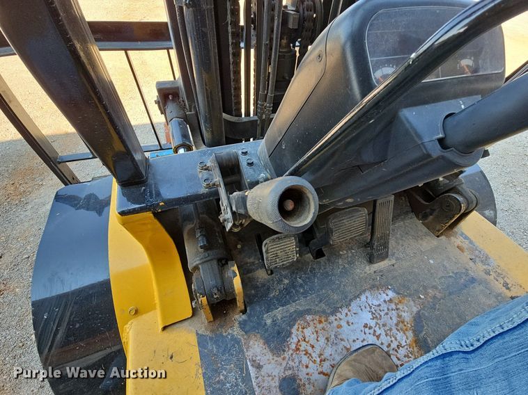 image for item LW9661 Caterpillar GPL40  forklift