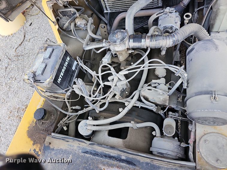 image for item LW9661 Caterpillar GPL40  forklift