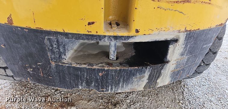 image for item LW9661 Caterpillar GPL40  forklift