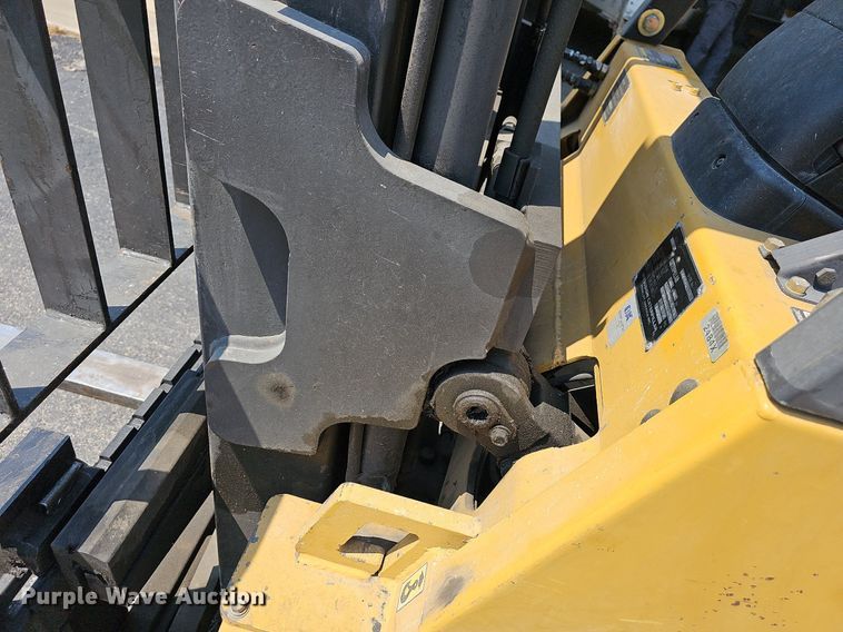 image for item LW9664 Caterpillar GC40K  forklift