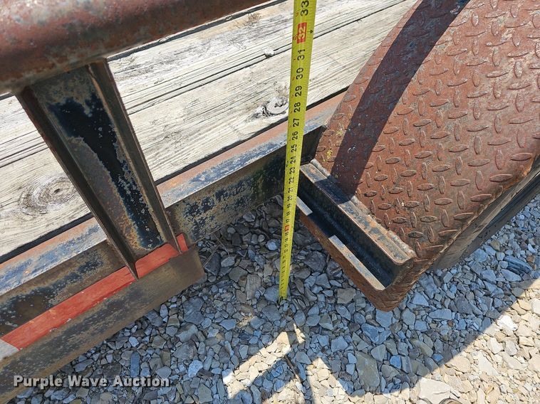 image for item LW9667 1992 Double L  utility trailer