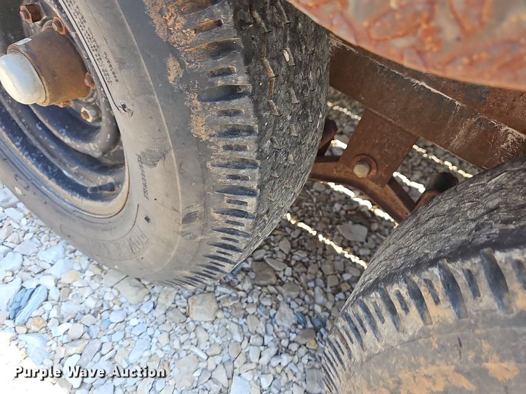 image for item LW9667 1992 Double L  utility trailer