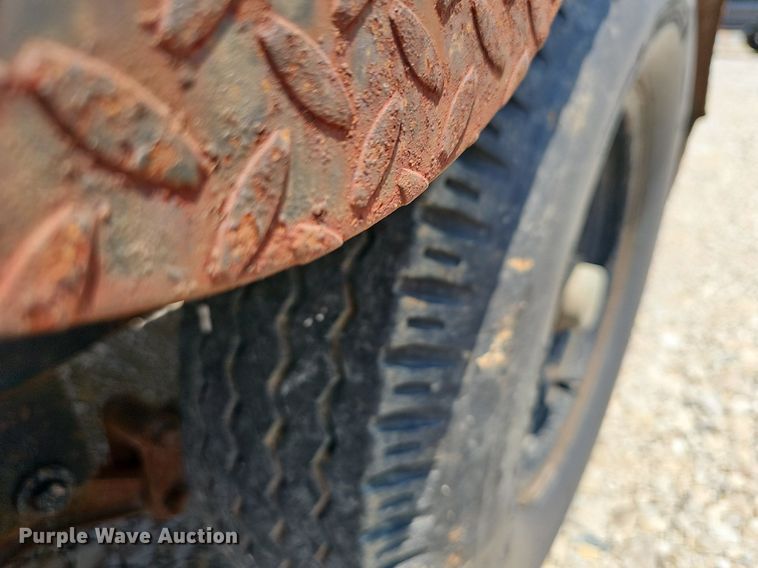 image for item LW9667 1992 Double L  utility trailer