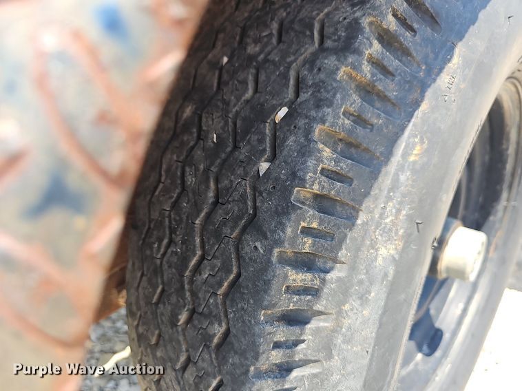 image for item LW9667 1992 Double L  utility trailer