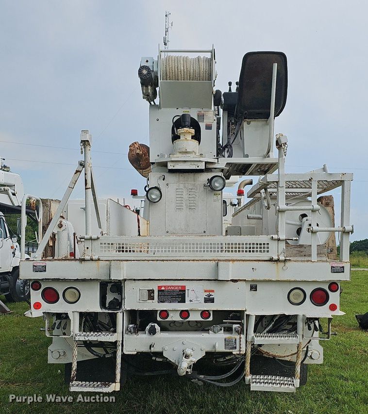 image for item LW9668 2002 Freightliner FL80  Crew Cab digger derrick truck