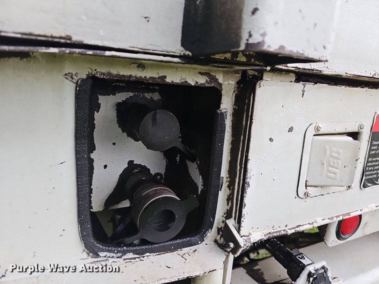 image for item LW9668 2002 Freightliner FL80  Crew Cab digger derrick truck