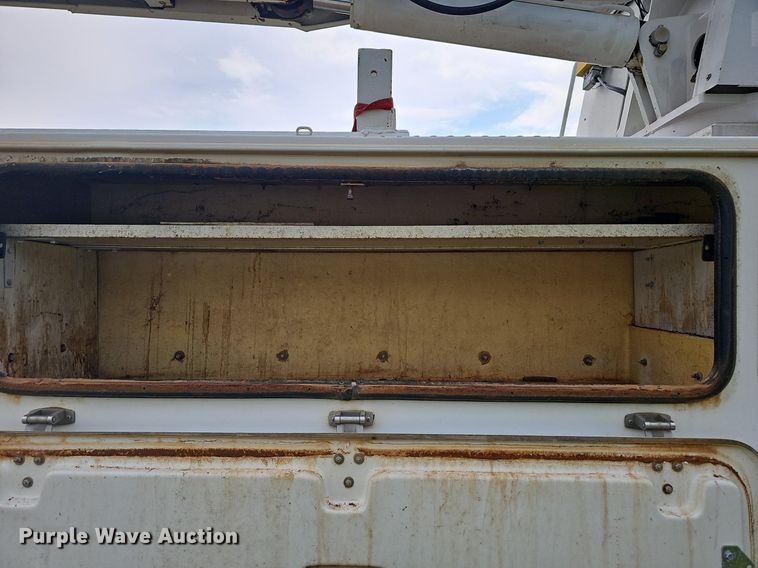 image for item LW9668 2002 Freightliner FL80  Crew Cab digger derrick truck