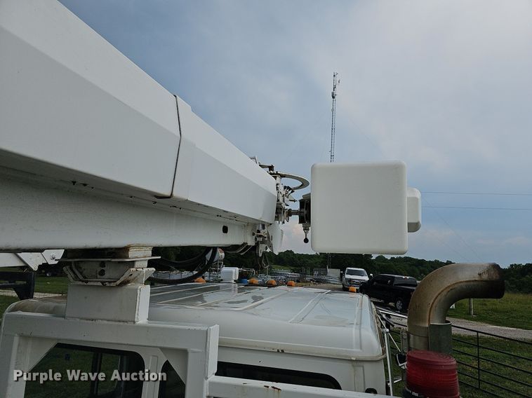 image for item LW9668 2002 Freightliner FL80  Crew Cab digger derrick truck