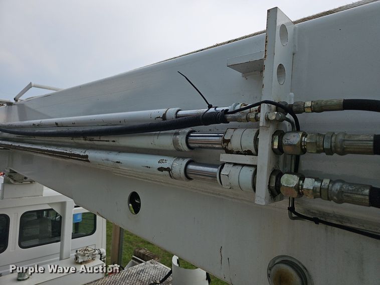 image for item LW9668 2002 Freightliner FL80  Crew Cab digger derrick truck