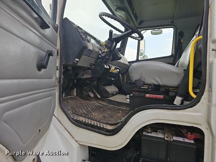 image for item LW9668 2002 Freightliner FL80  Crew Cab digger derrick truck