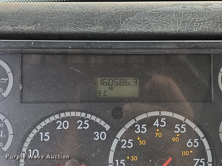 image for item LW9668 2002 Freightliner FL80  Crew Cab digger derrick truck