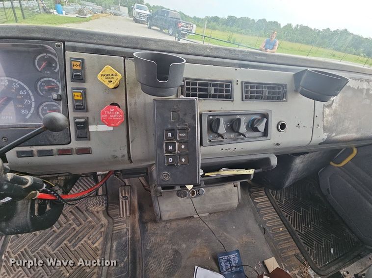 image for item LW9668 2002 Freightliner FL80  Crew Cab digger derrick truck